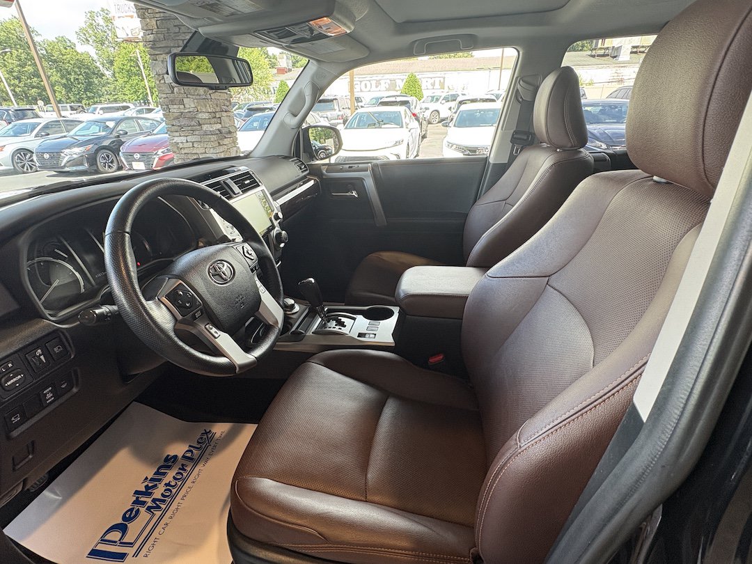 Used 2023 Toyota 4Runner Limited AWD/4WD image 25