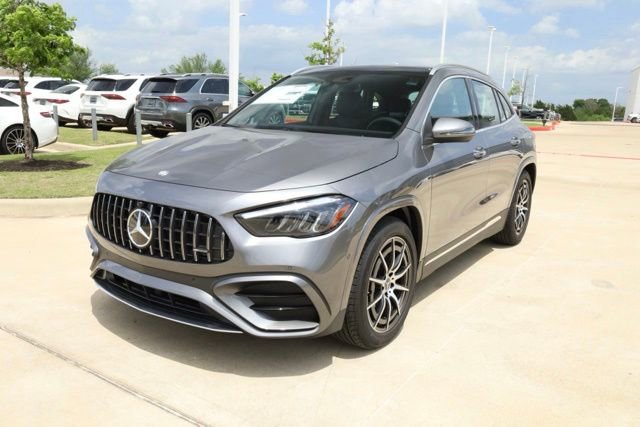 New 2026 Mercedes-Benz GLA 35 AMG 4MATIC image 6