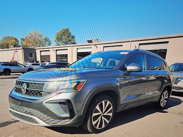Used 2024 Volkswagen Taos SE