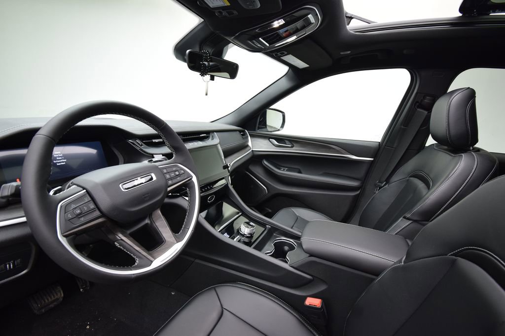 New 2026 Jeep Grand Cherokee Limited image 33