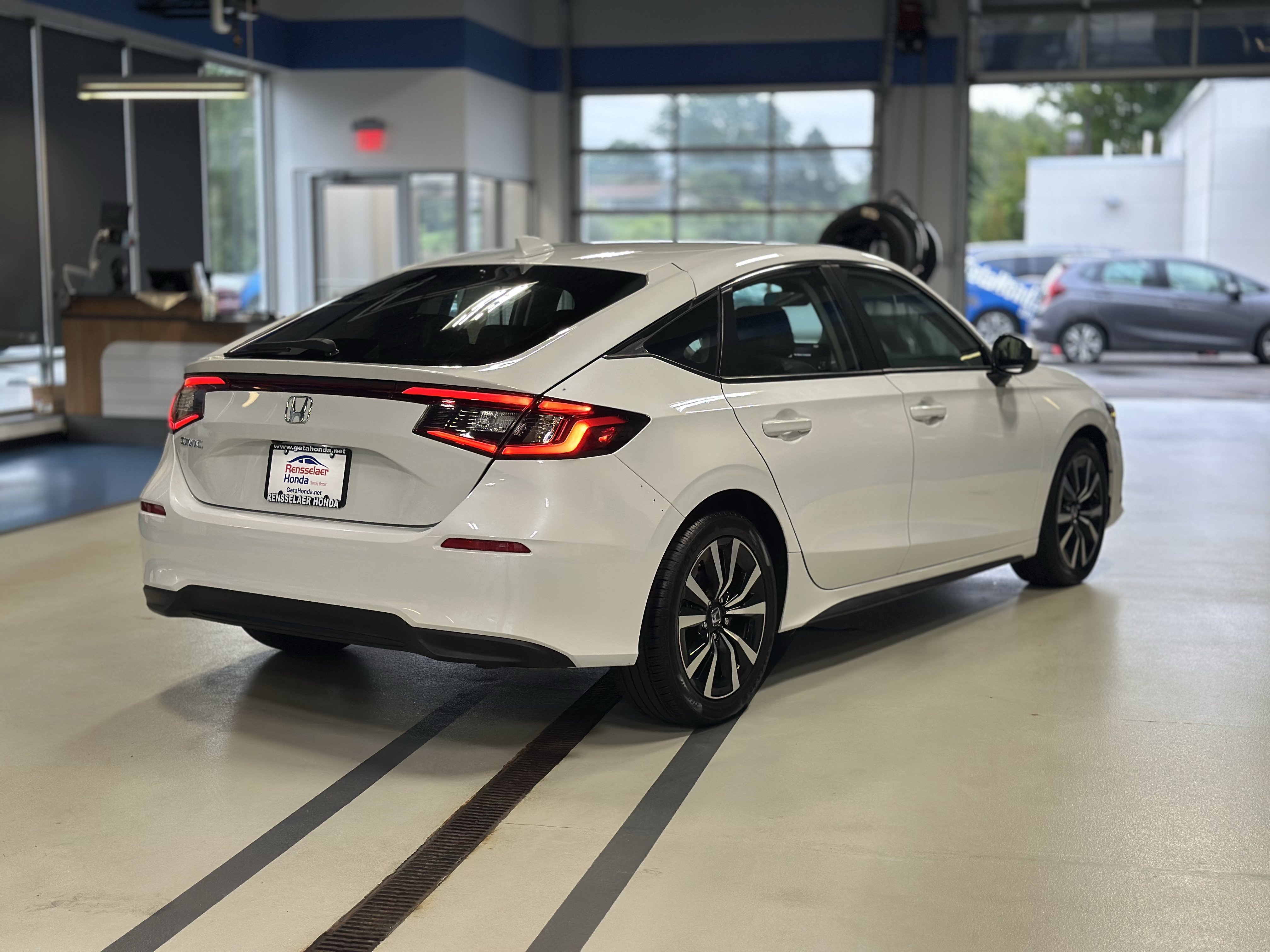Used 2023 Honda Civic EX-L image 5