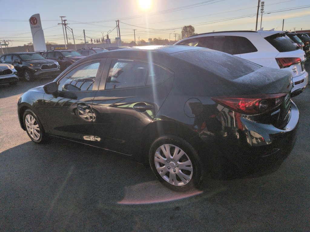 Used 2016 MAZDA MAZDA3 i Sport FWD image 2