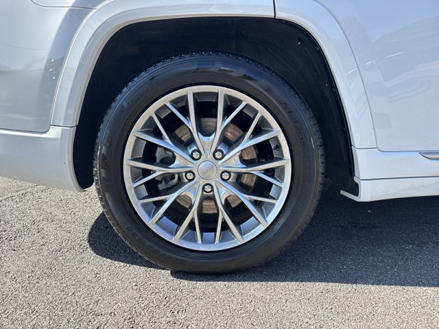 Certified 2025 Jeep Grand Cherokee L Summit AWD/4WD image 21