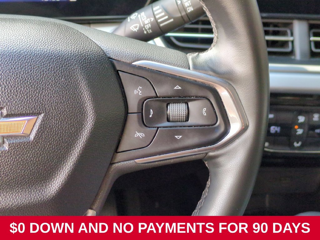 Used 2025 Chevrolet Trax LT w/ LT Convenience Package FWD image 21