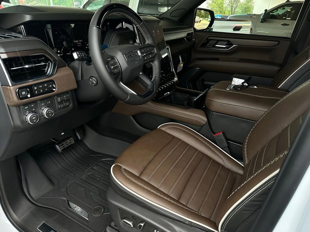 New 2026 GMC Yukon Denali Ultimate AWD/4WD image 10