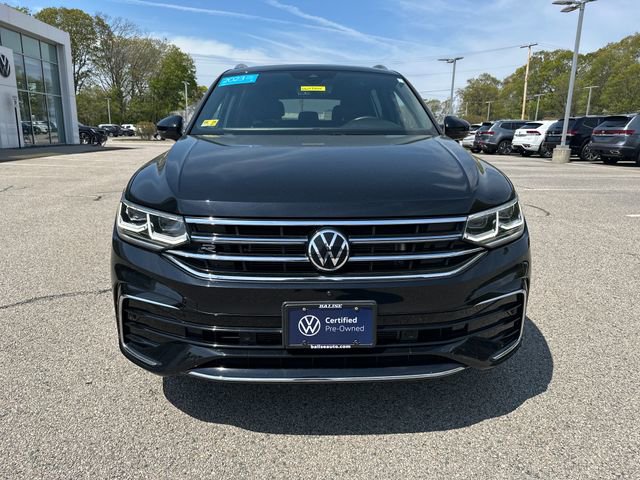 Used 2023 Volkswagen Tiguan SEL R-Line AWD/4WD image 2