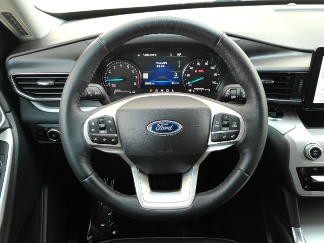 Used 2023 Ford Explorer XLT w/ Equipment Group 202A RWD image 34