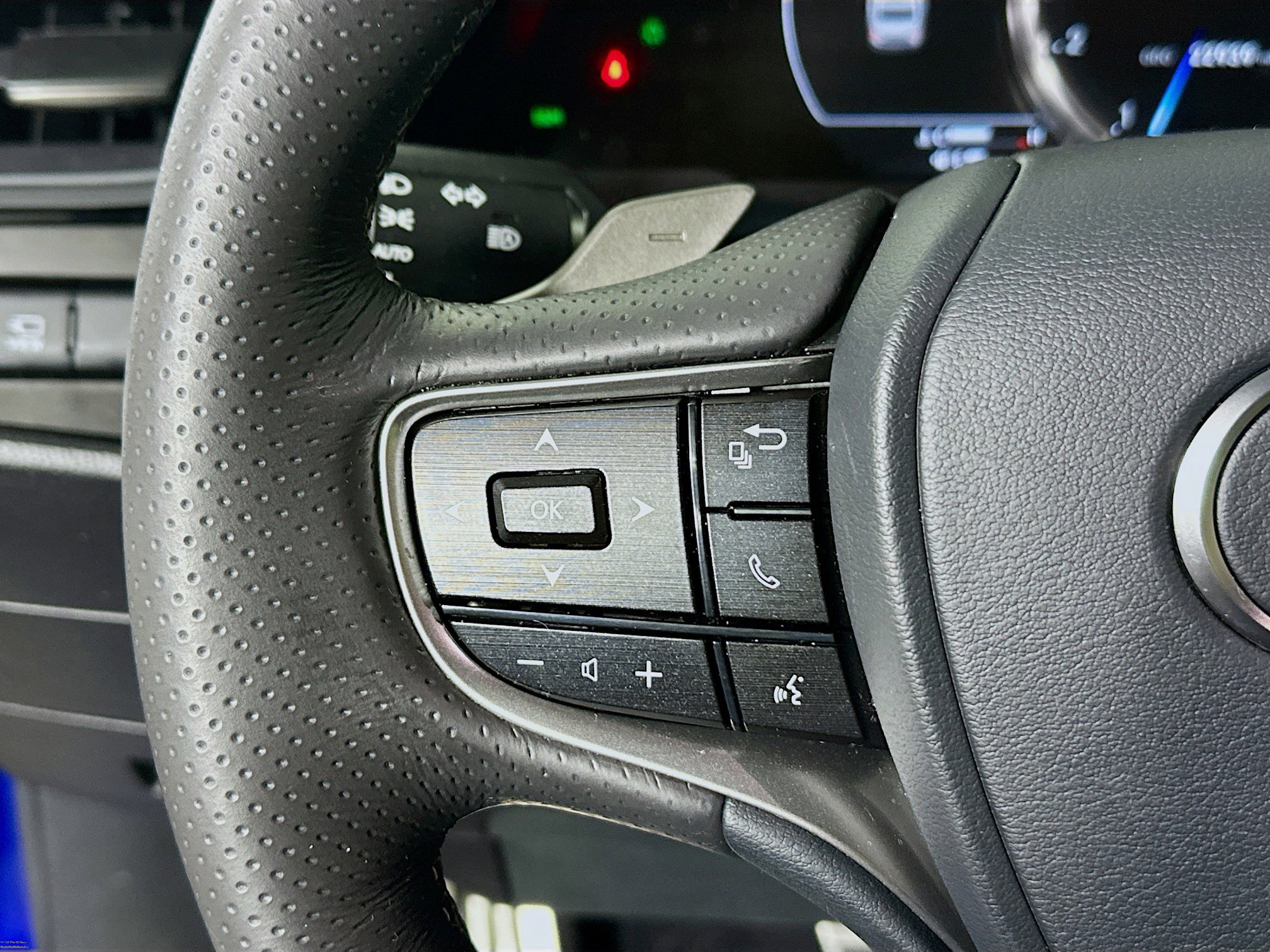 Used 2023 Lexus ES 350 F Sport image 16