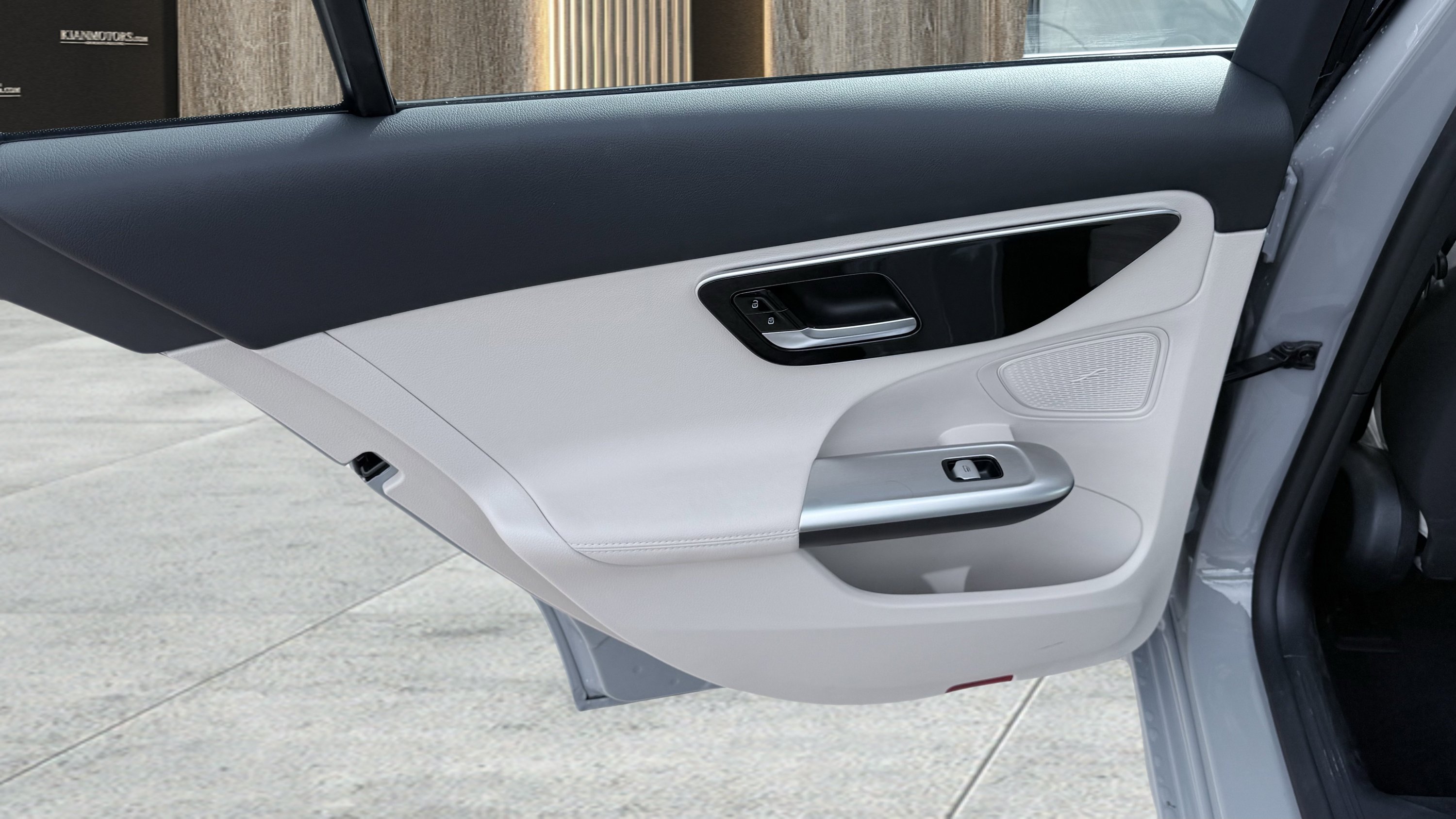 Used 2025 Mercedes-Benz C 300 Sedan image 30