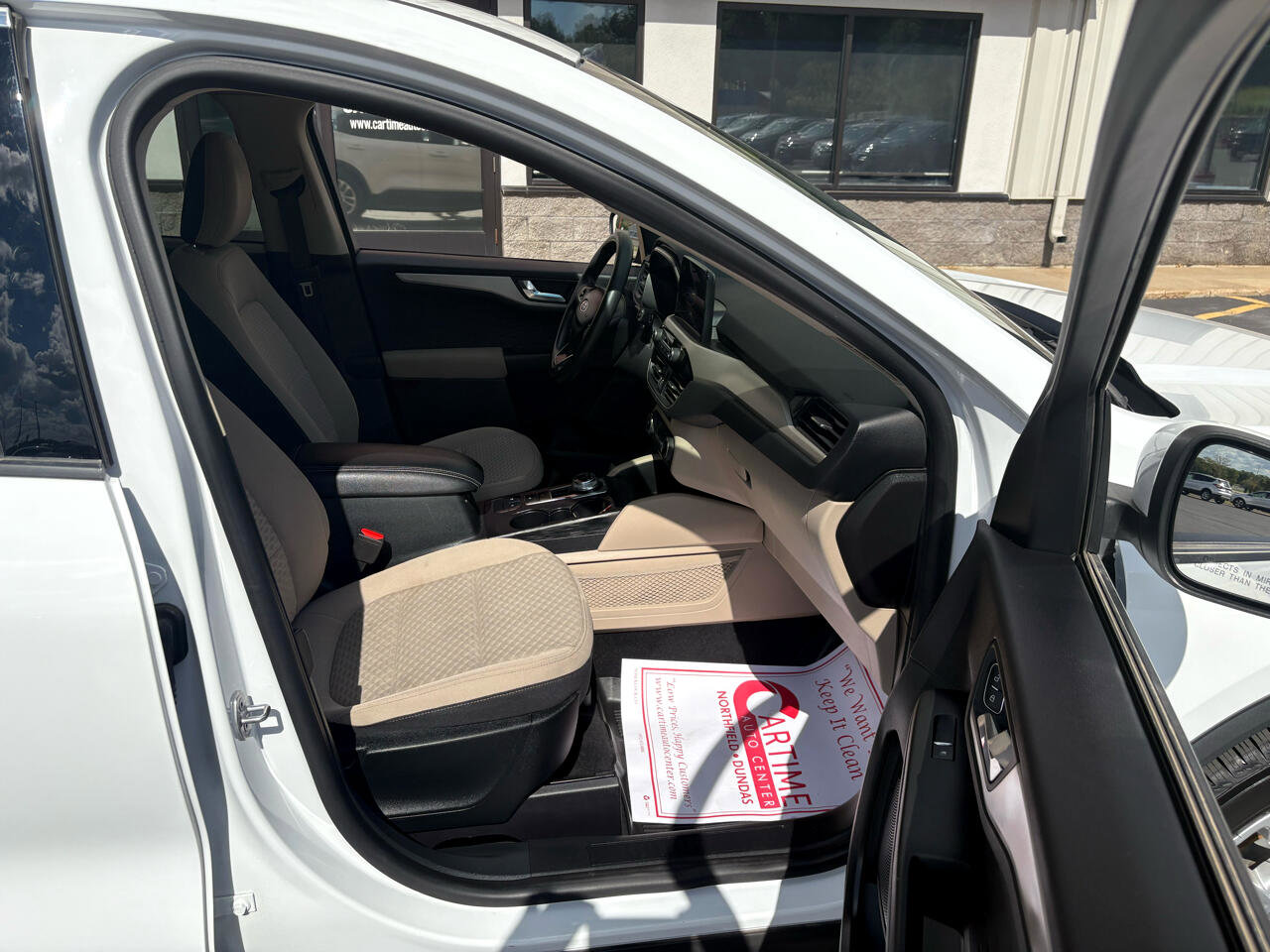 Used 2020 Ford Escape SE image 14