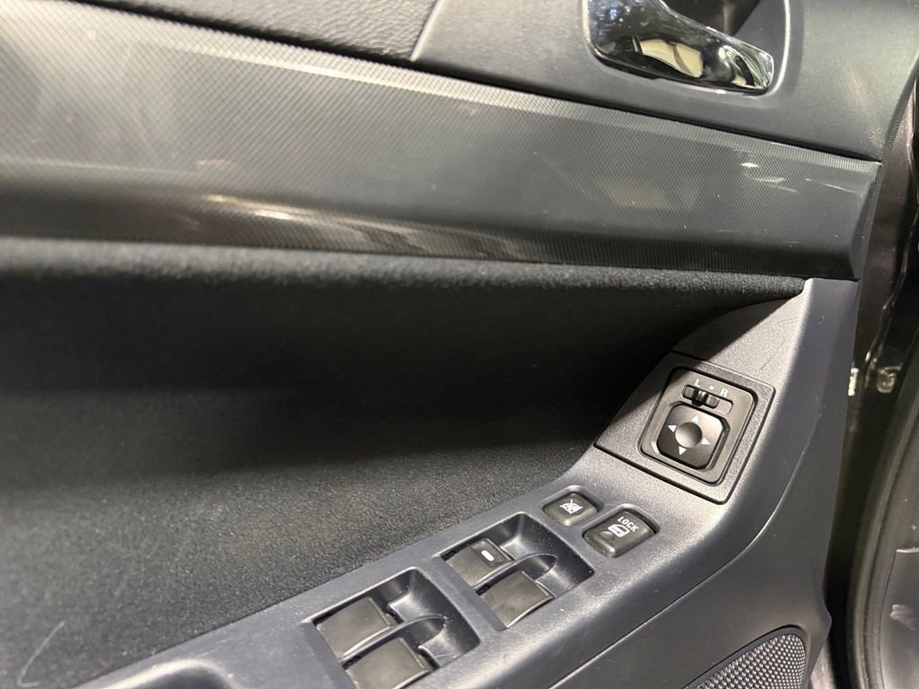 Used 2010 Mitsubishi Lancer Evolution GSR image 19