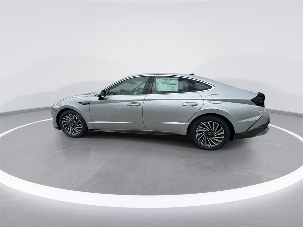 New 2025 Hyundai Sonata Limited image 4