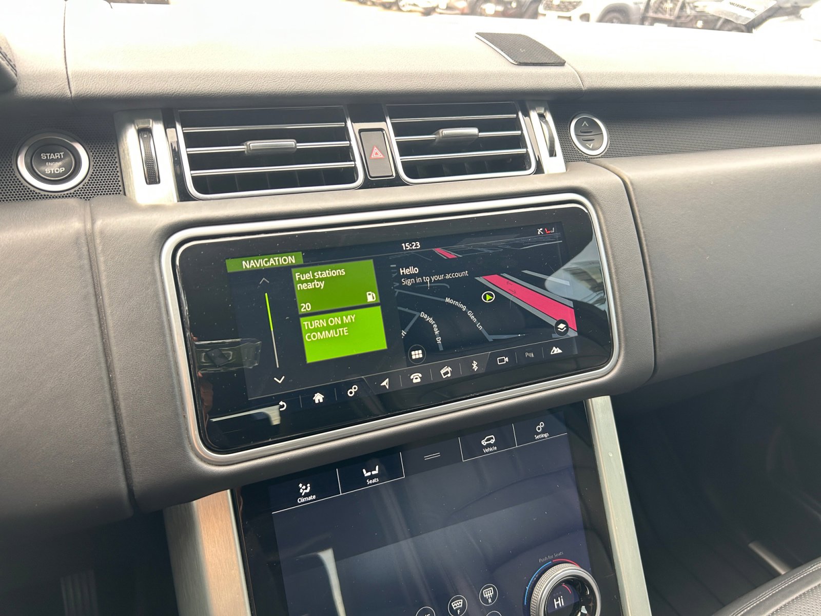 Used 2019 Land Rover Range Rover HSE image 14