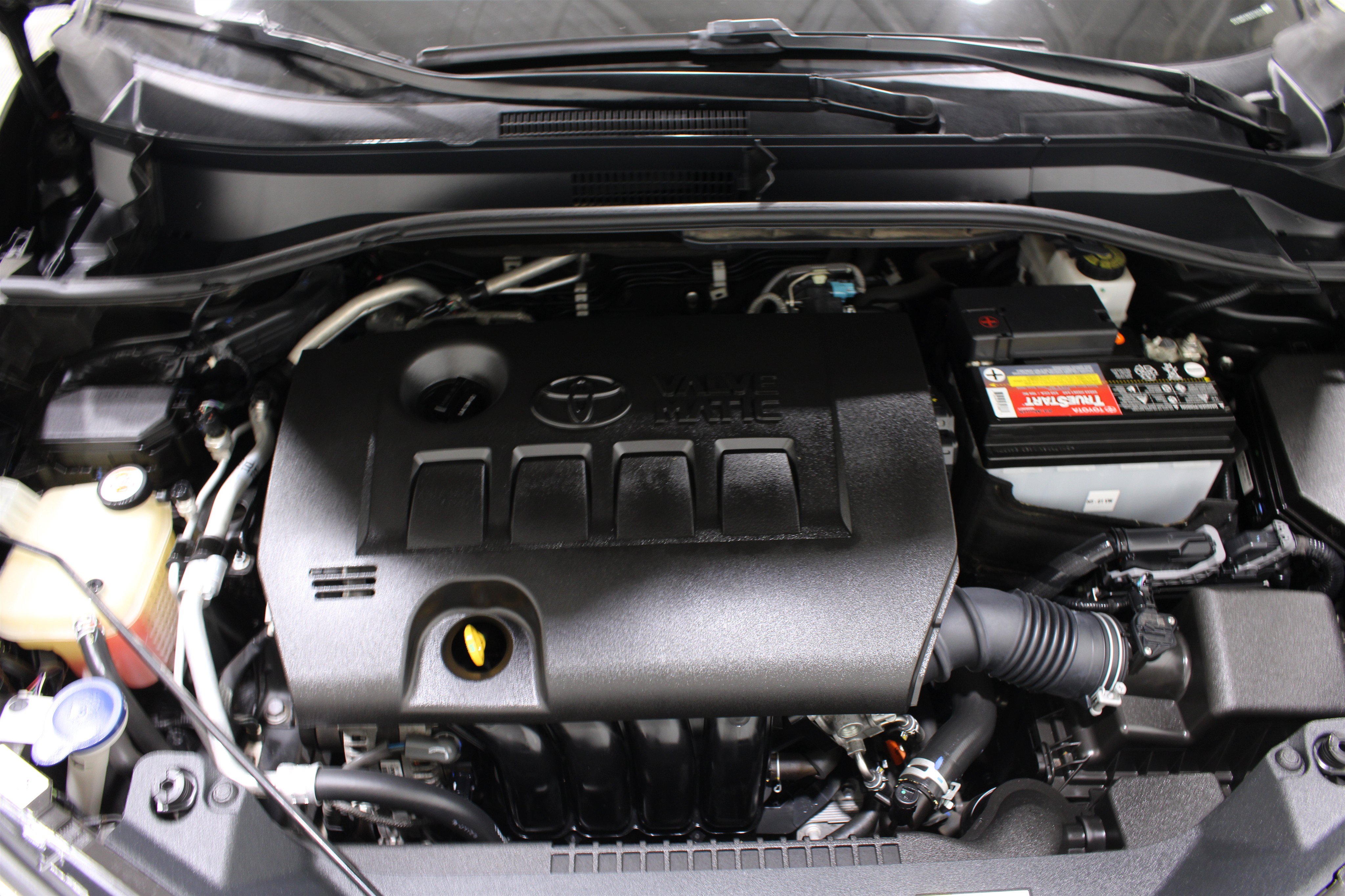 Used 2019 Toyota C-HR XLE FWD image 39