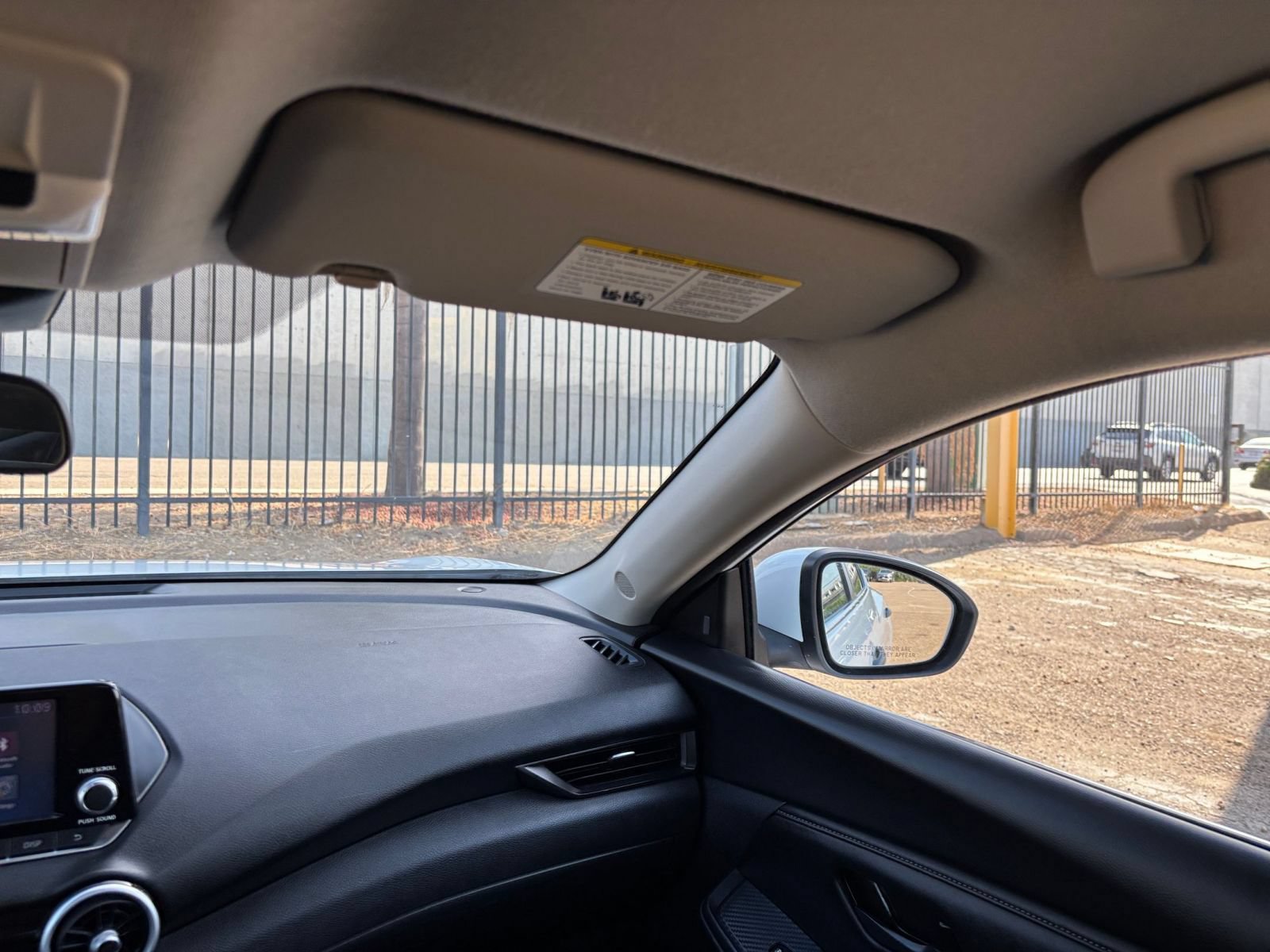 Used 2025 Nissan Sentra S FWD image 32