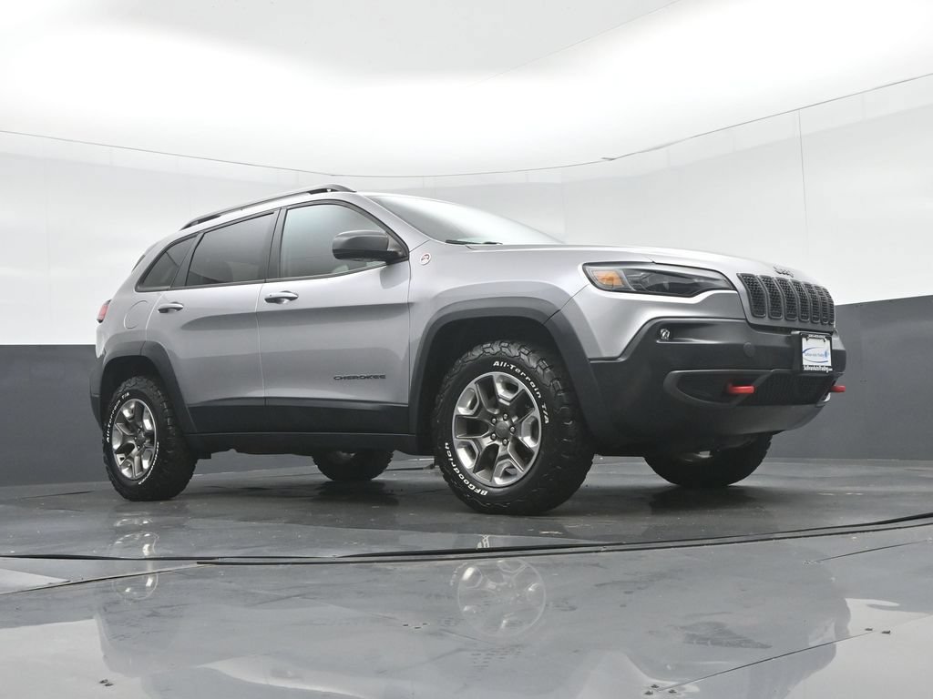 Used 2019 Jeep Cherokee Trailhawk AWD/4WD image 52