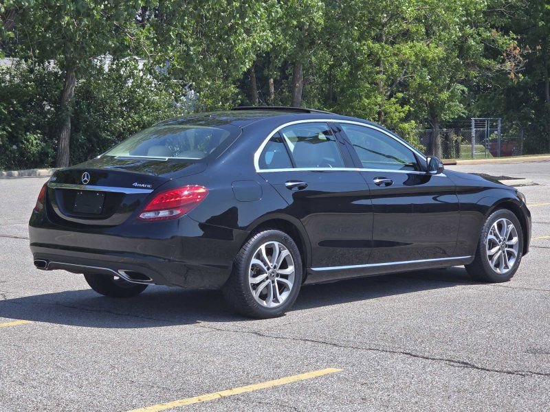 Used 2018 Mercedes-Benz C 300 4MATIC Sedan image 18