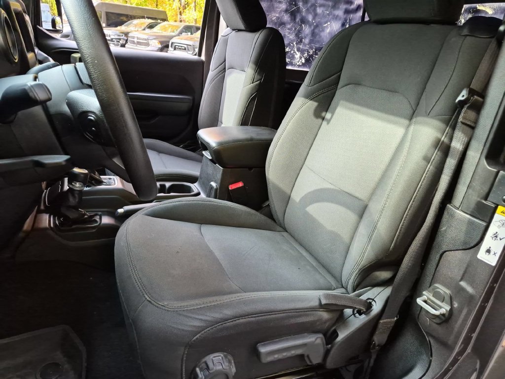 Used 2019 Jeep Wrangler Sport AWD/4WD image 17