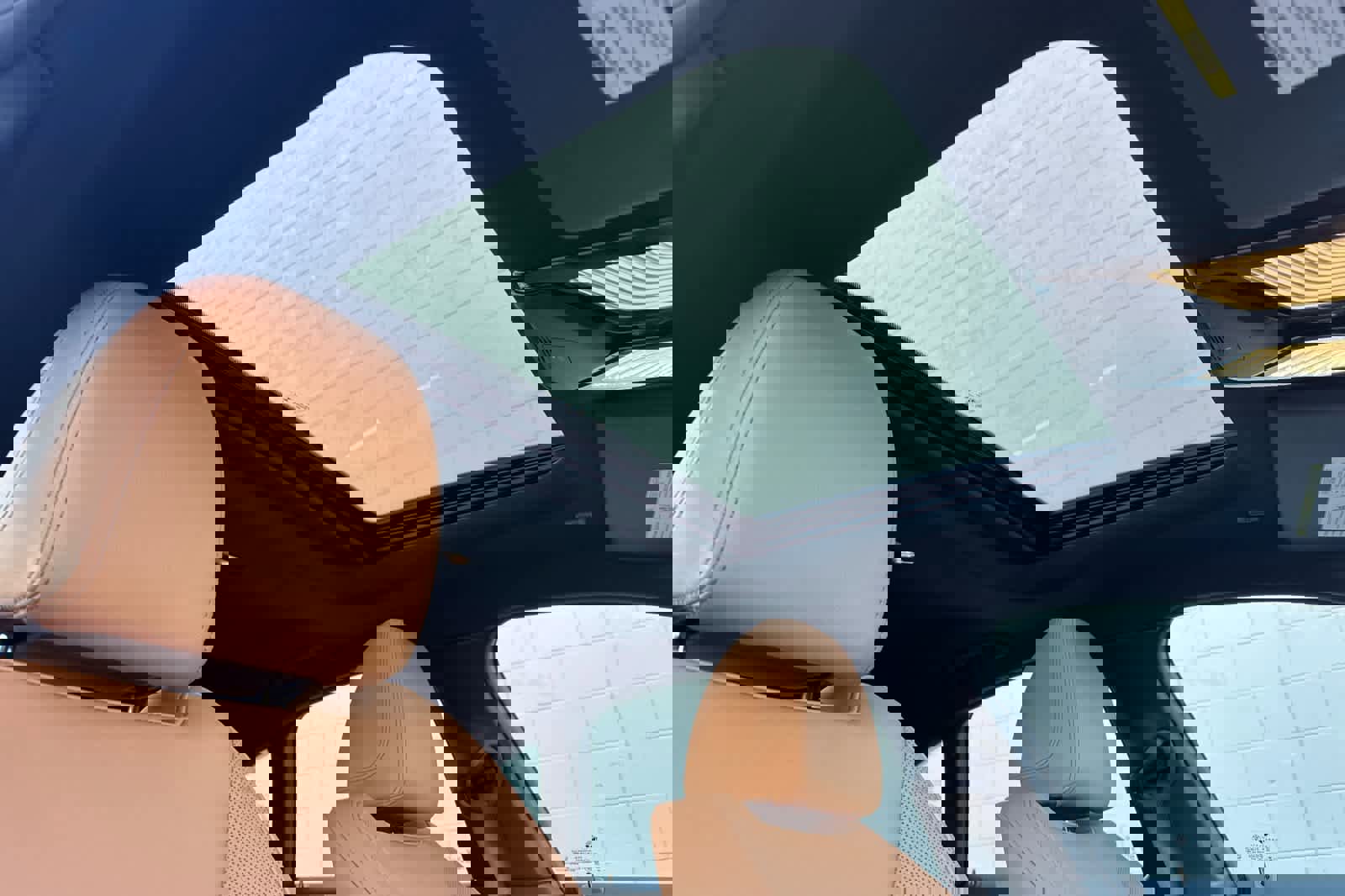 Used 2025 BMW i4 eDrive40 w/ Premium Package image 17