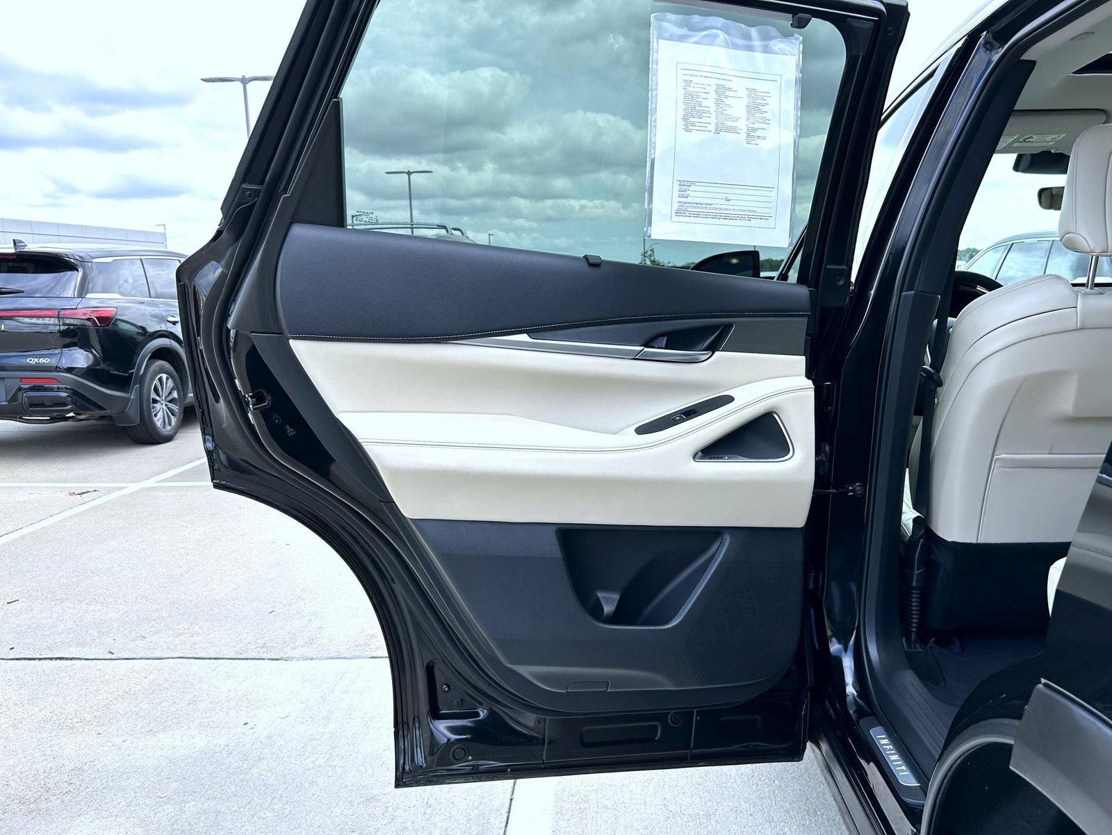 Certified 2025 INFINITI QX60 Luxe AWD/4WD image 22