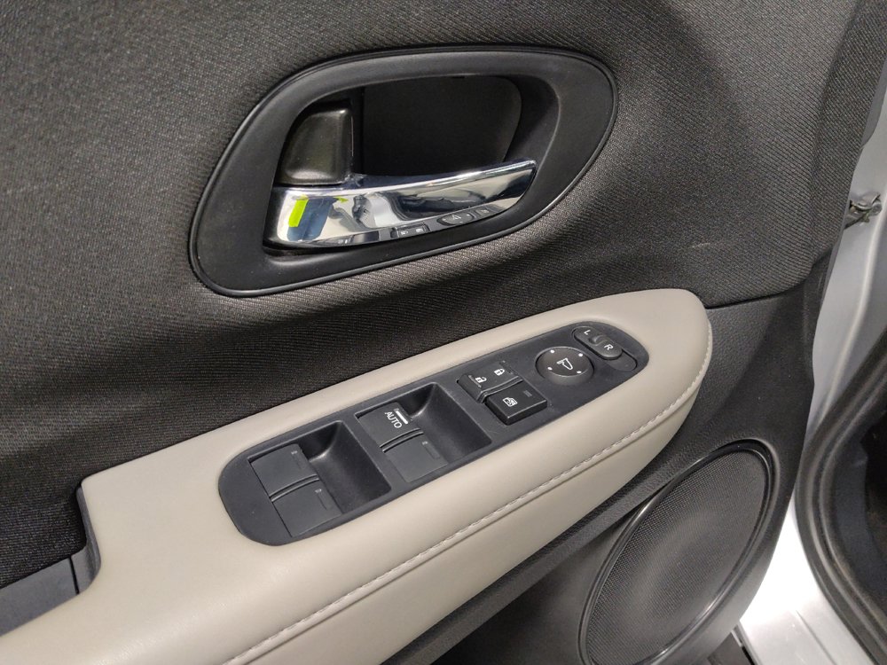 Used 2022 Honda HR-V LX image 27