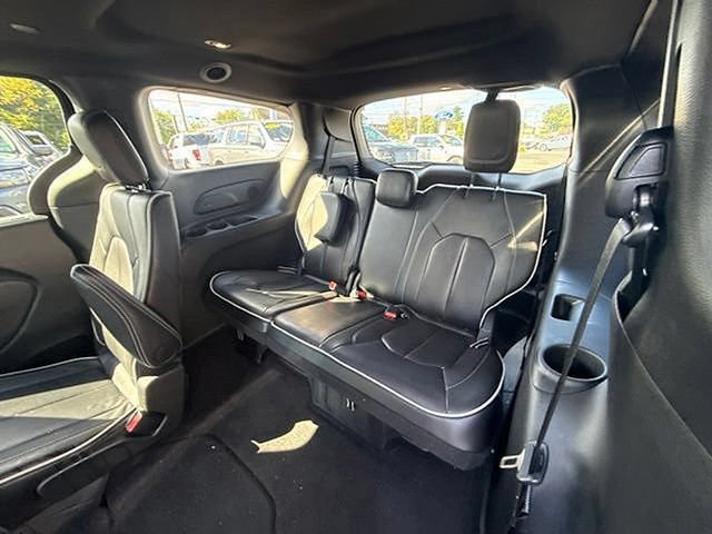 Used 2026 Chrysler Pacifica Limited FWD image 21