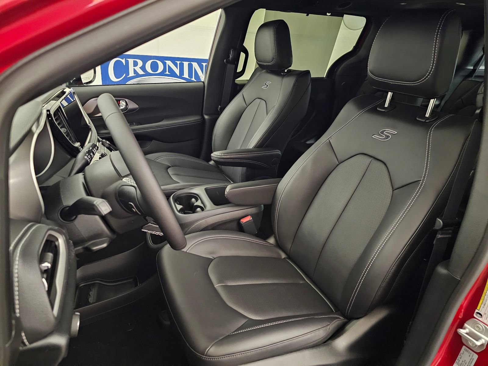 New 2026 Chrysler Pacifica Select image 12