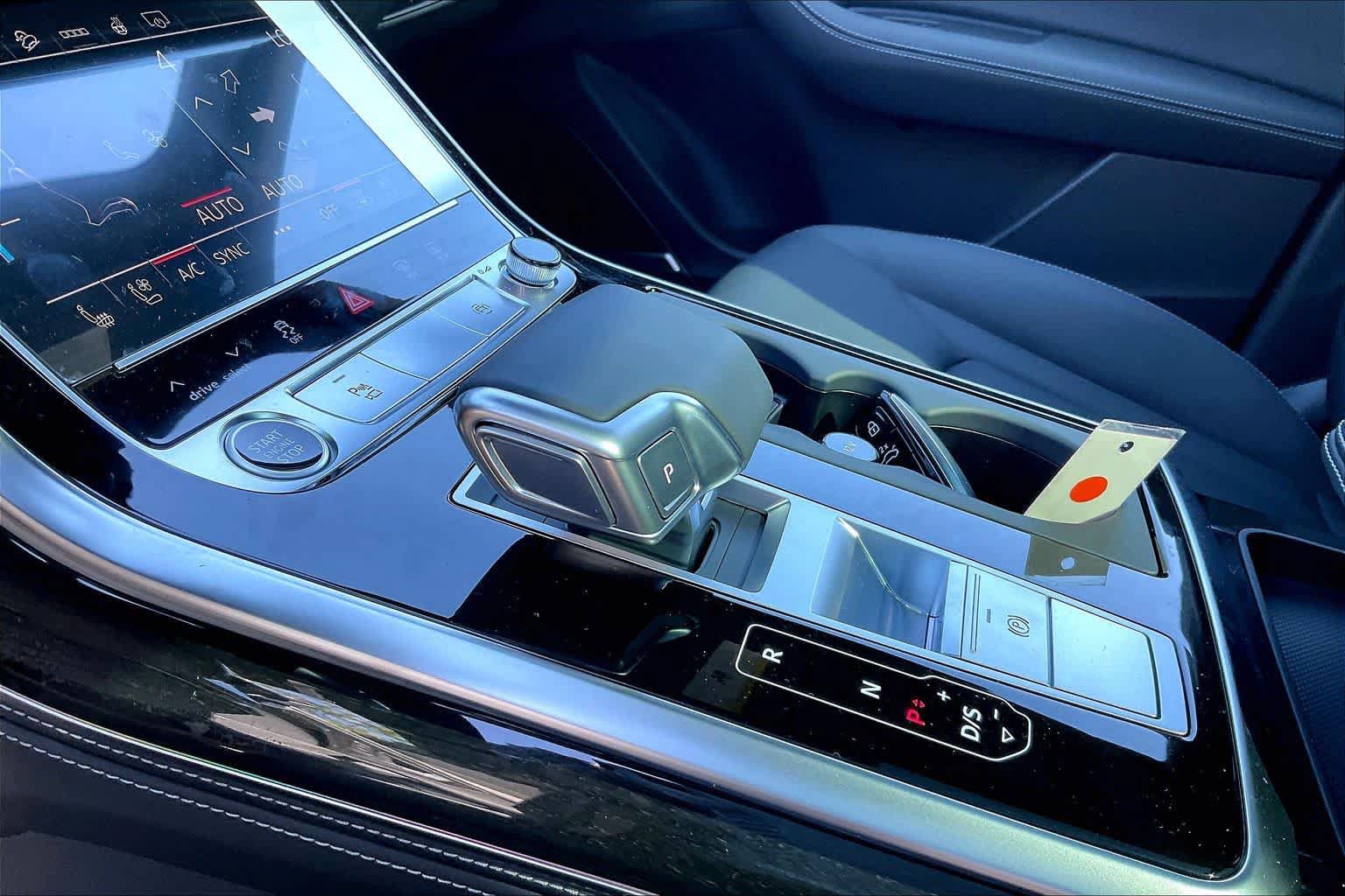 New 2027 Audi Q8 Premium Plus AWD/4WD image 7