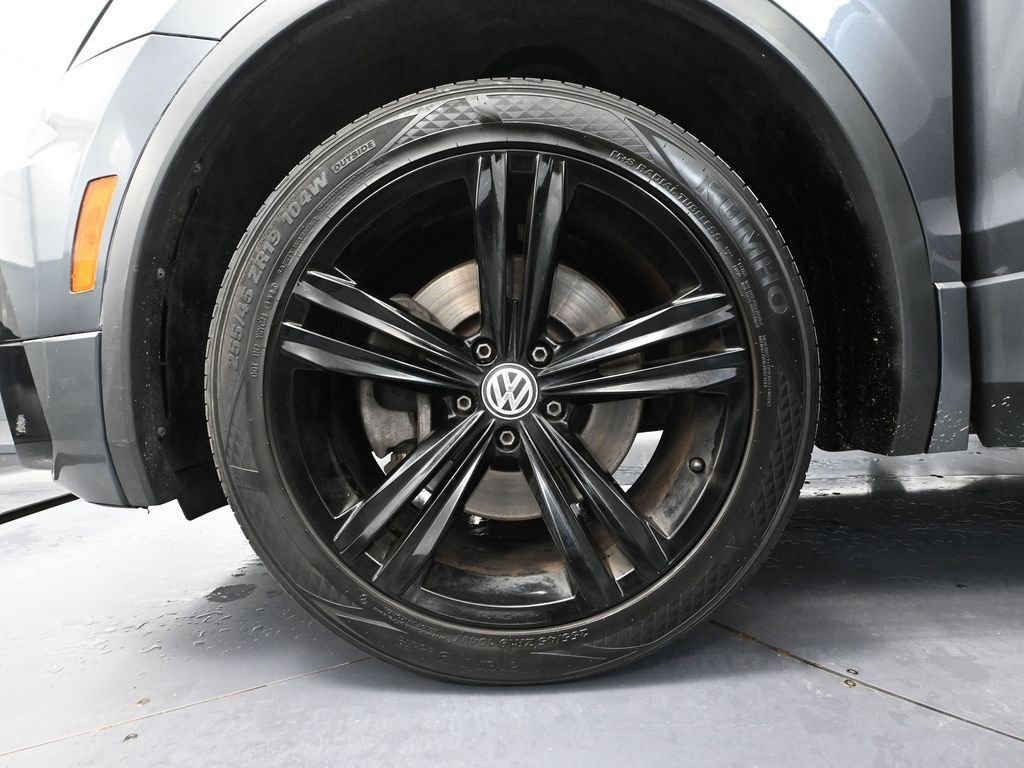Used 2019 Volkswagen Tiguan SEL Premium R-Line image 16