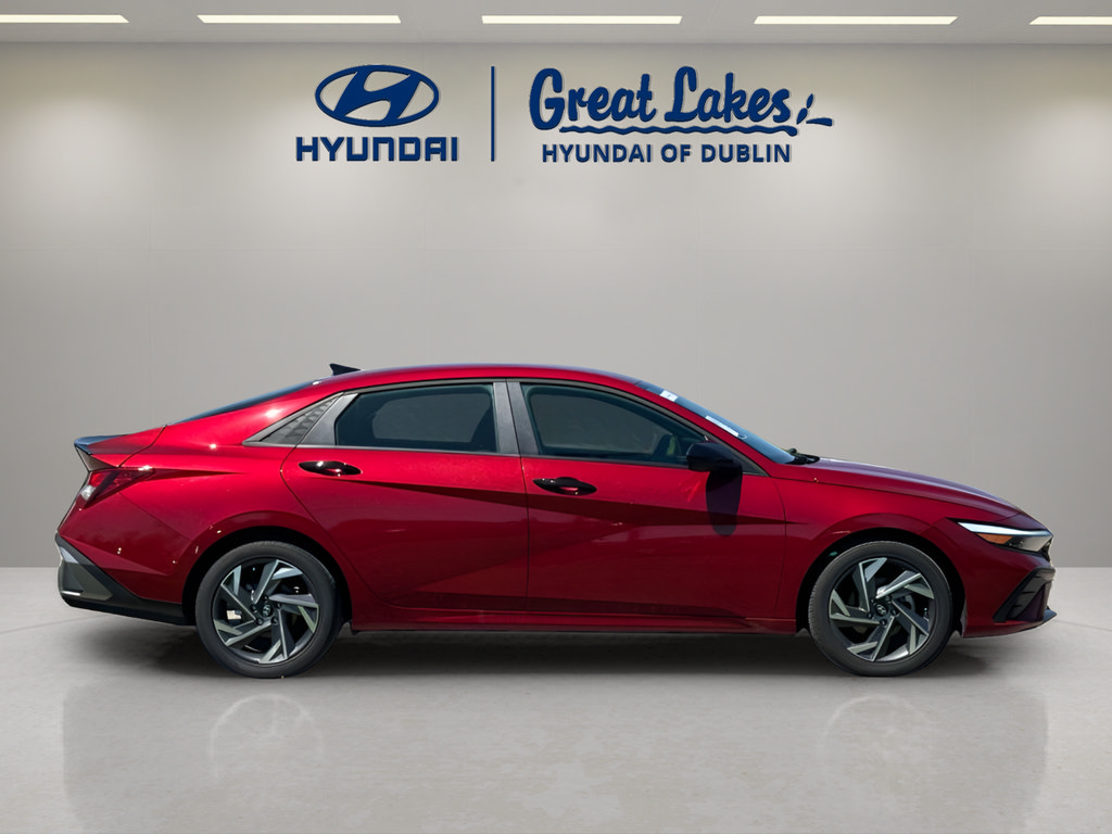 Certified 2025 Hyundai Elantra Sport FWD image 6