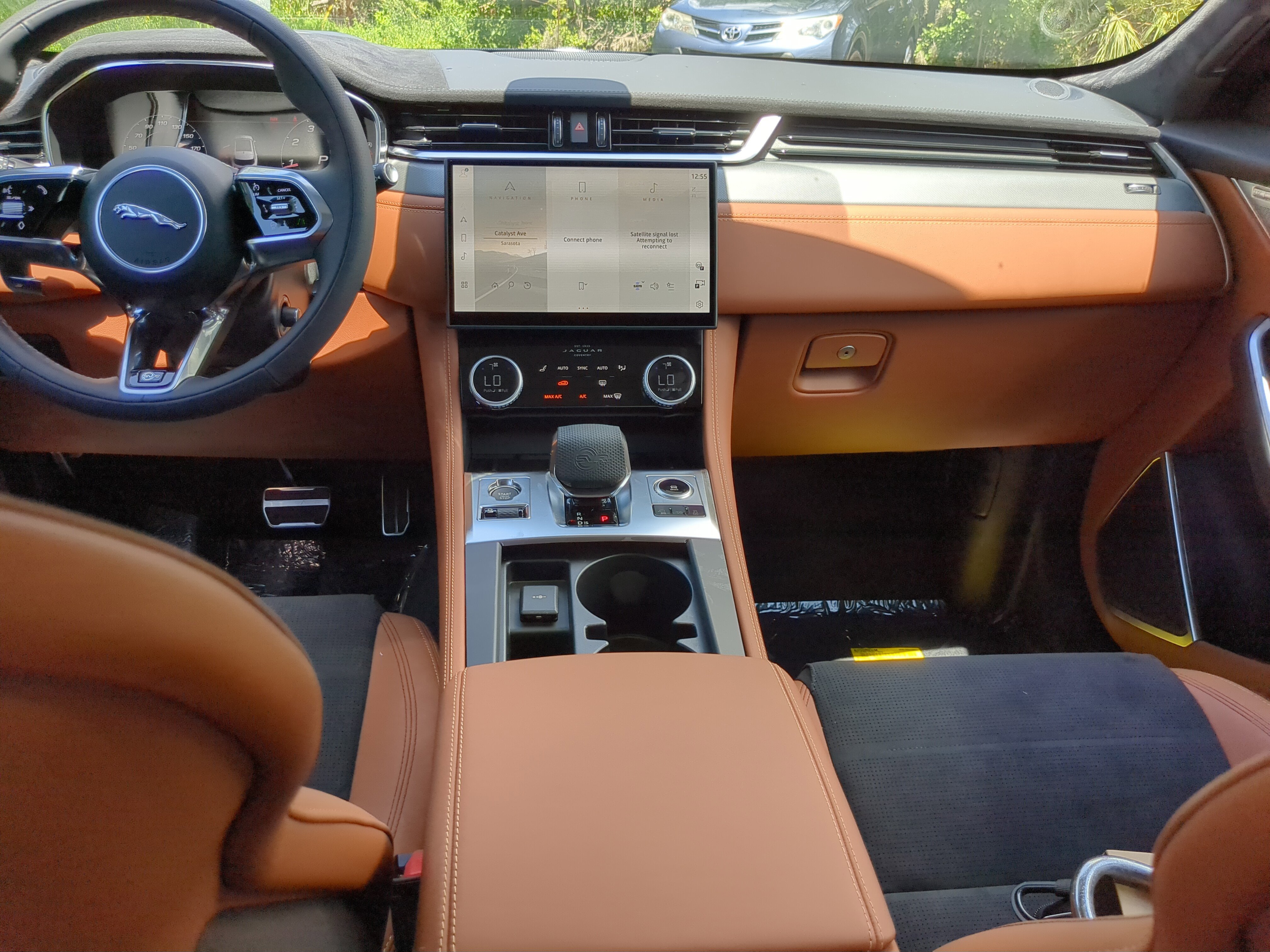 New 2026 Jaguar F-PACE SVR 575 Edition image 14