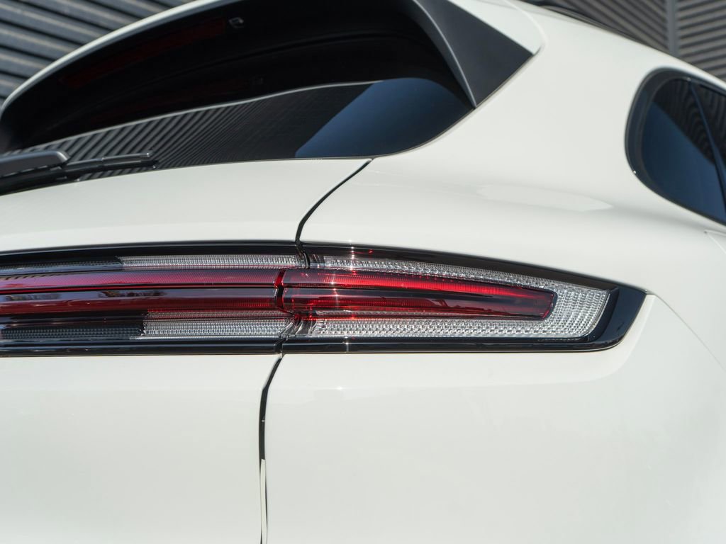 New 2025 Porsche Cayenne image 16