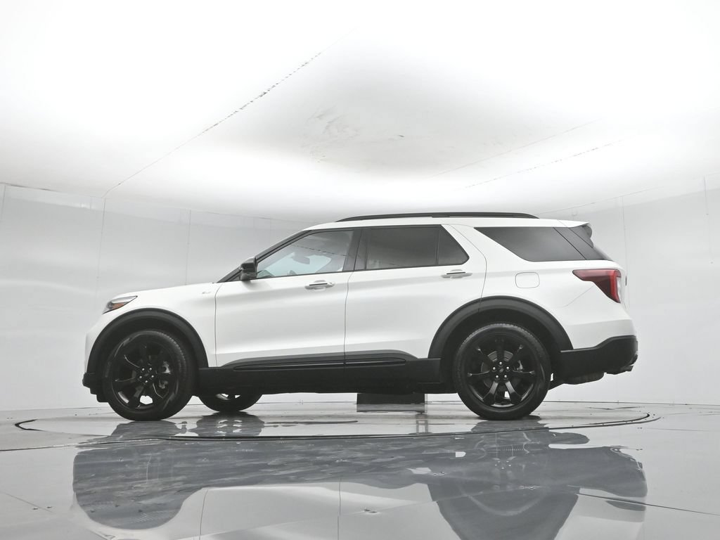 Certified 2023 Ford Explorer ST-Line w/ Class IV Trailer Tow Package RWD image 55