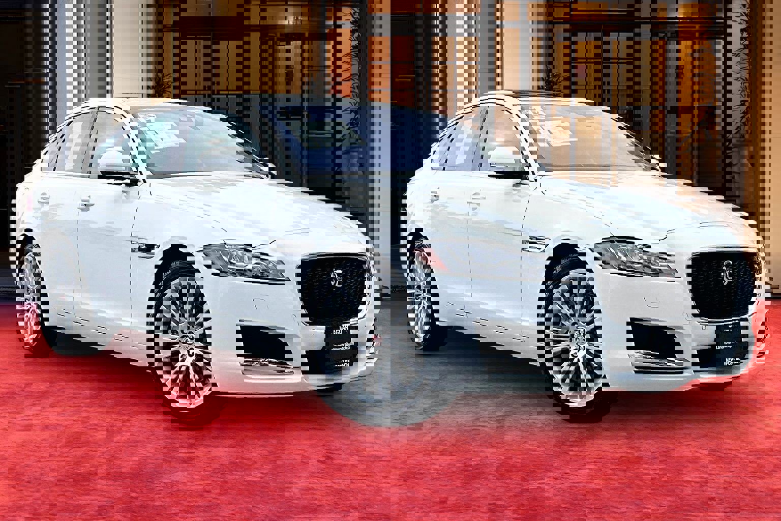 Used 2019 Jaguar XF Prestige image 11