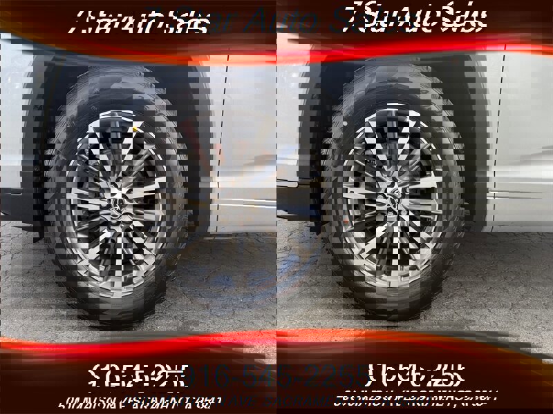 Used 2017 Toyota Highlander XLE image 22