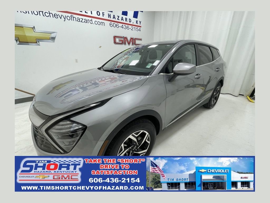 Used 2024 Kia Sportage LX image 1