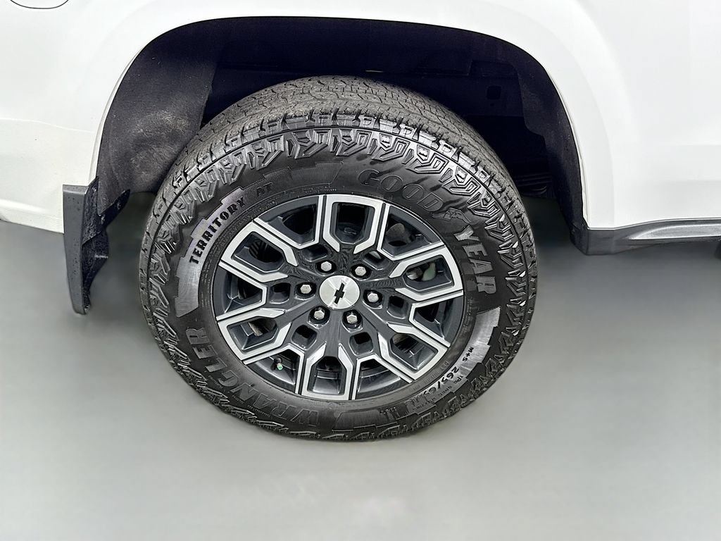Used 2024 Chevrolet Colorado Z71 w/ Advanced Trailering Package AWD/4WD image 33