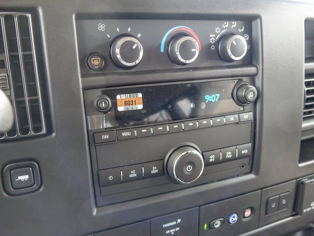 New 2025 Chevrolet Express 3500 LT w/ LT Preferred Equipment Group RWD image 17