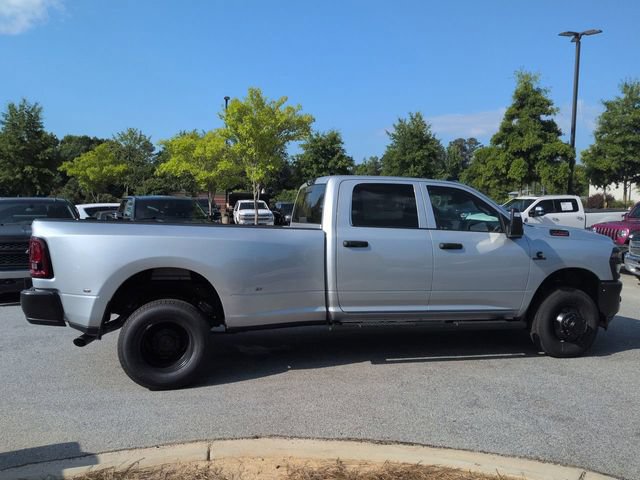 New 2026 RAM 3500 Tradesman AWD/4WD image 3