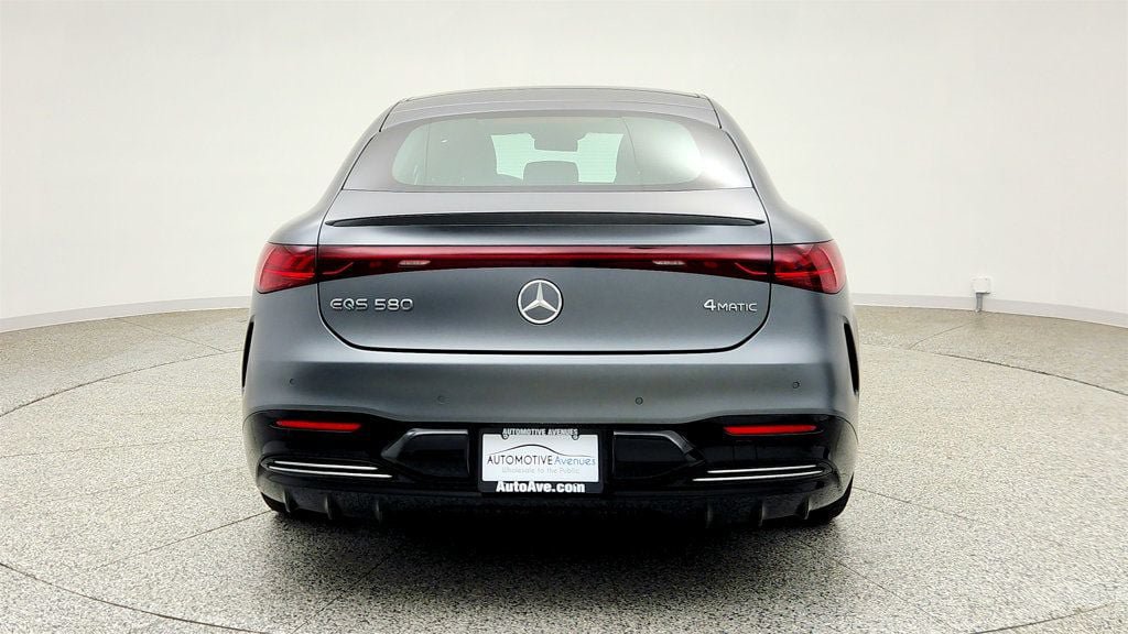 Used 2022 Mercedes-Benz EQS 580 4MATIC Sedan w/ Exclusive Trim Package image 6