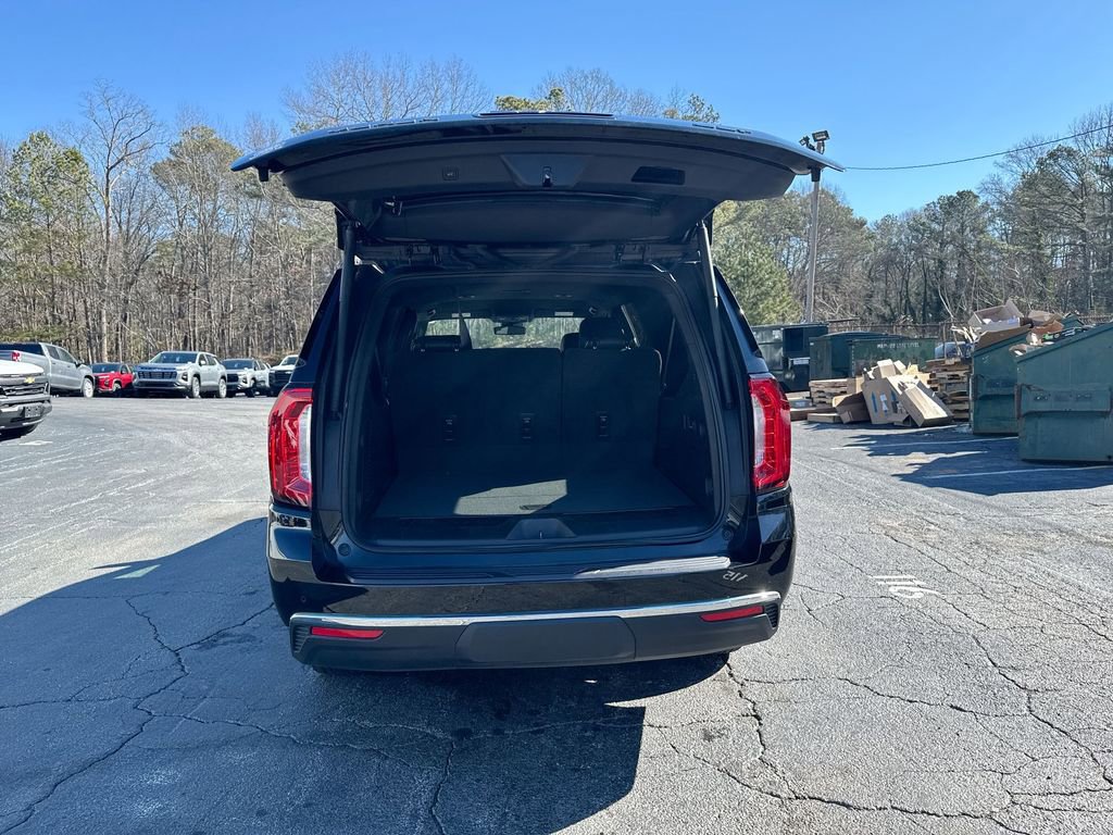 Used 2024 GMC Yukon XL SLT w/ SLT Luxury Package RWD image 34