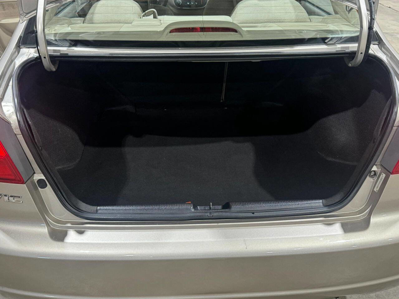 Used 2002 Honda Civic LX image 31