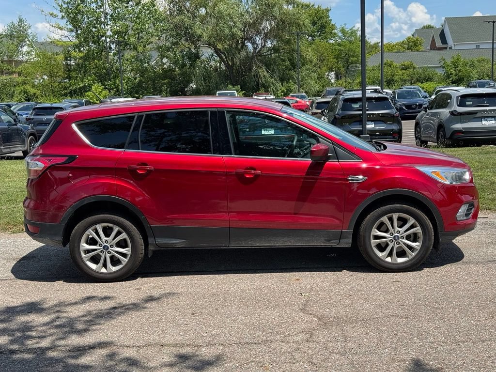 Used 2017 Ford Escape SE FWD image 6