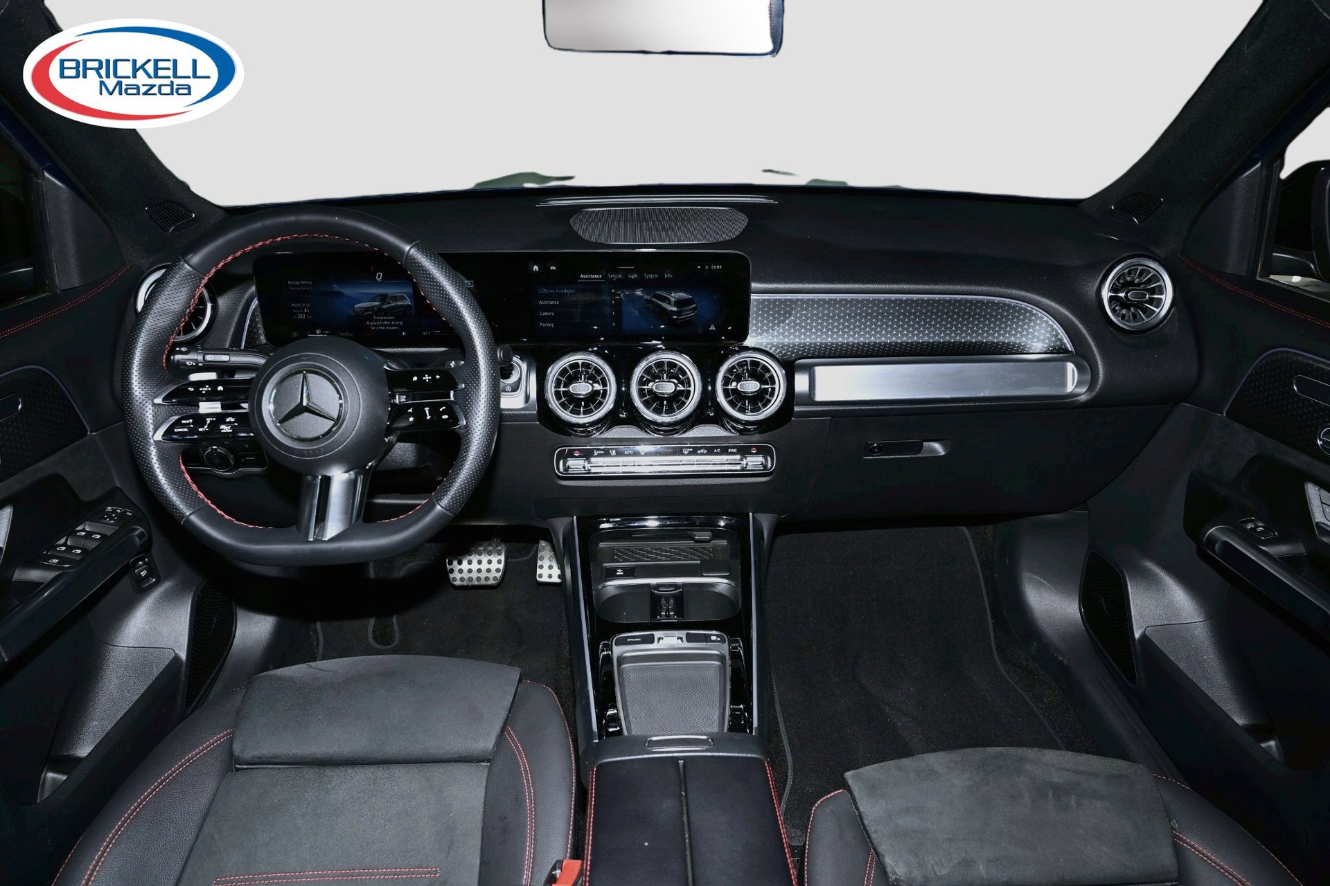 Used 2024 Mercedes-Benz GLB 250 image 16