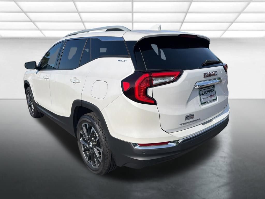 Used 2023 GMC Terrain SLT w/ Infotainment Package II AWD/4WD image 15