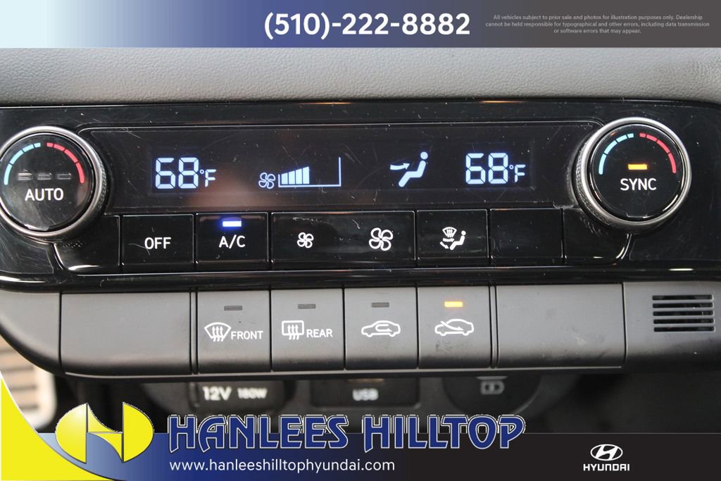 Used 2025 Hyundai Elantra SEL image 22