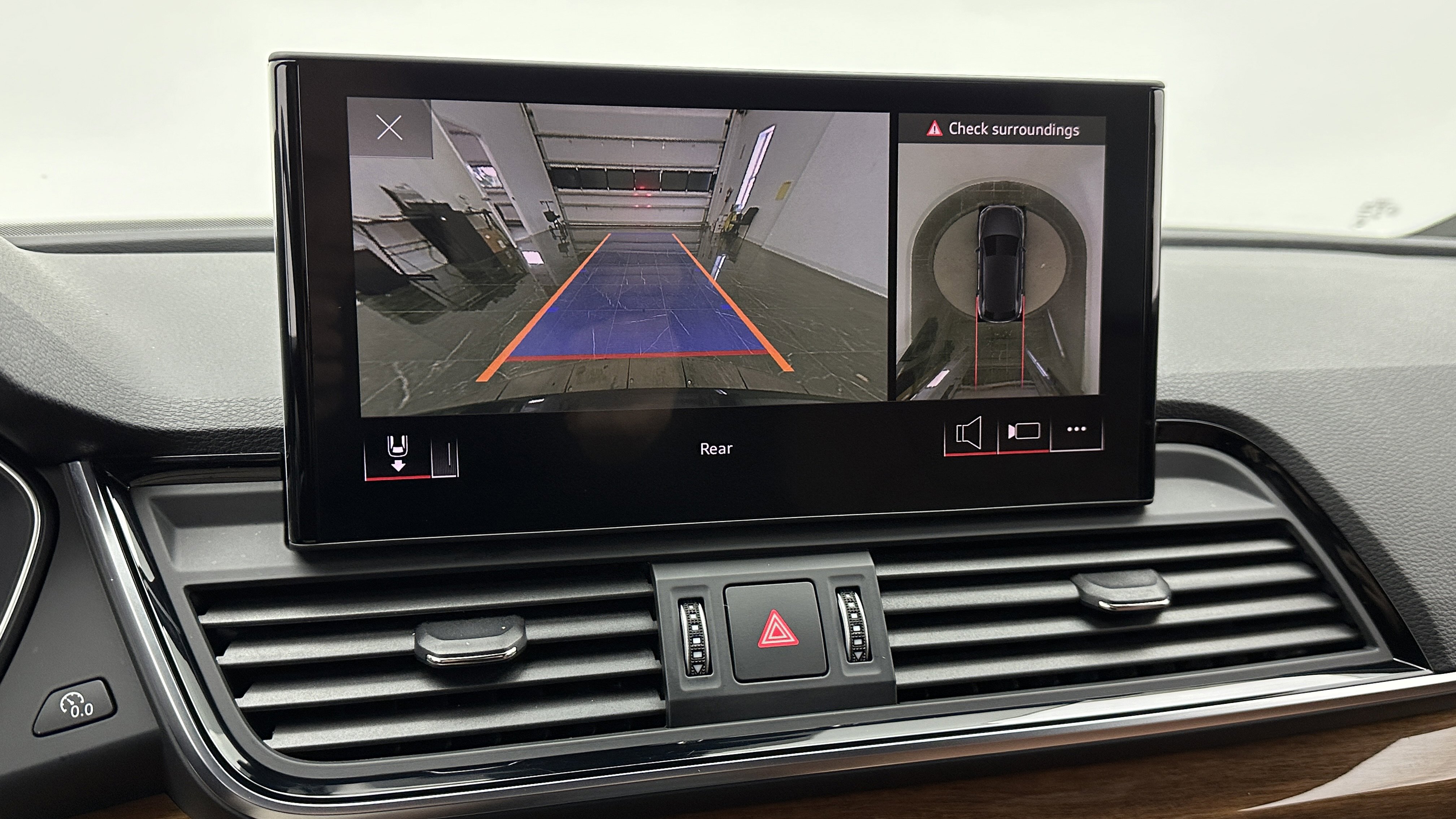 Used 2022 Audi Q5 e Premium Plus w/ Premium Plus Package image 19