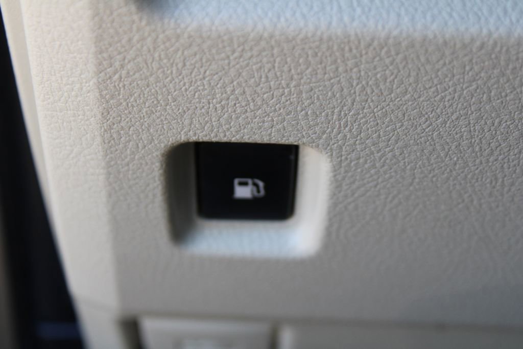 Used 2023 Lexus GX 460 Premium w/ Premium Package image 32