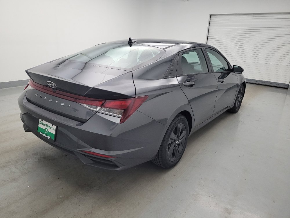 Used 2021 Hyundai Elantra SEL w/ Convenience Package FWD image 9