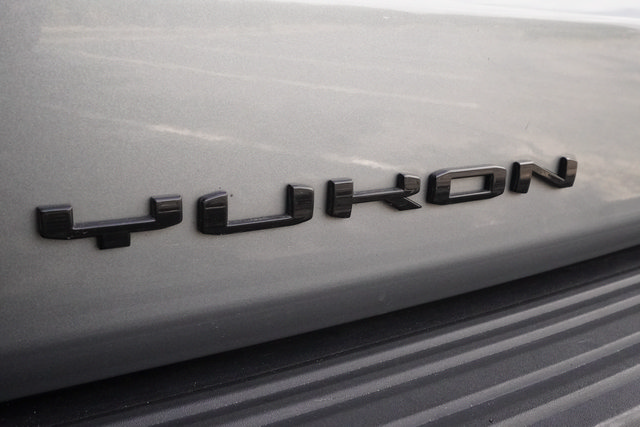 Used 2024 GMC Yukon Denali Ultimate AWD/4WD image 38